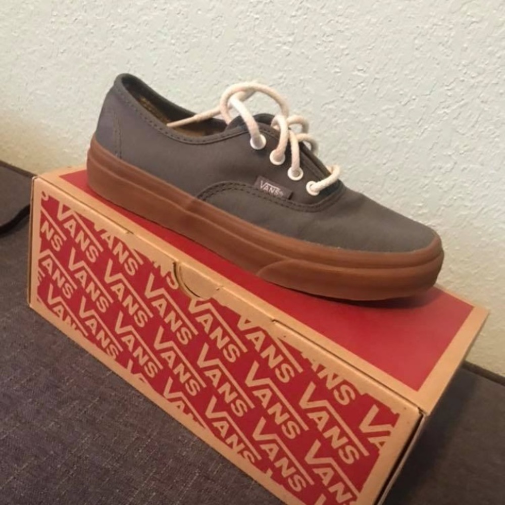 Boys shoes